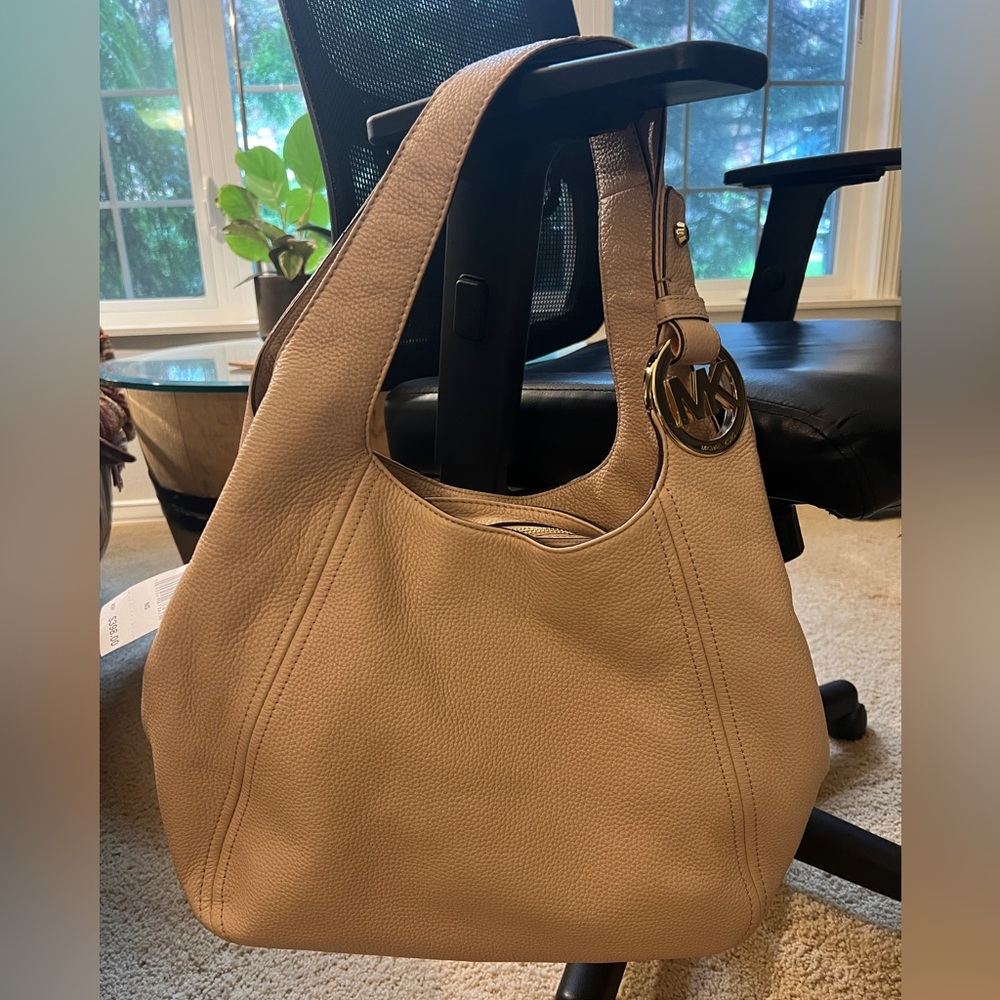 NWT Michael Kora hobo purse